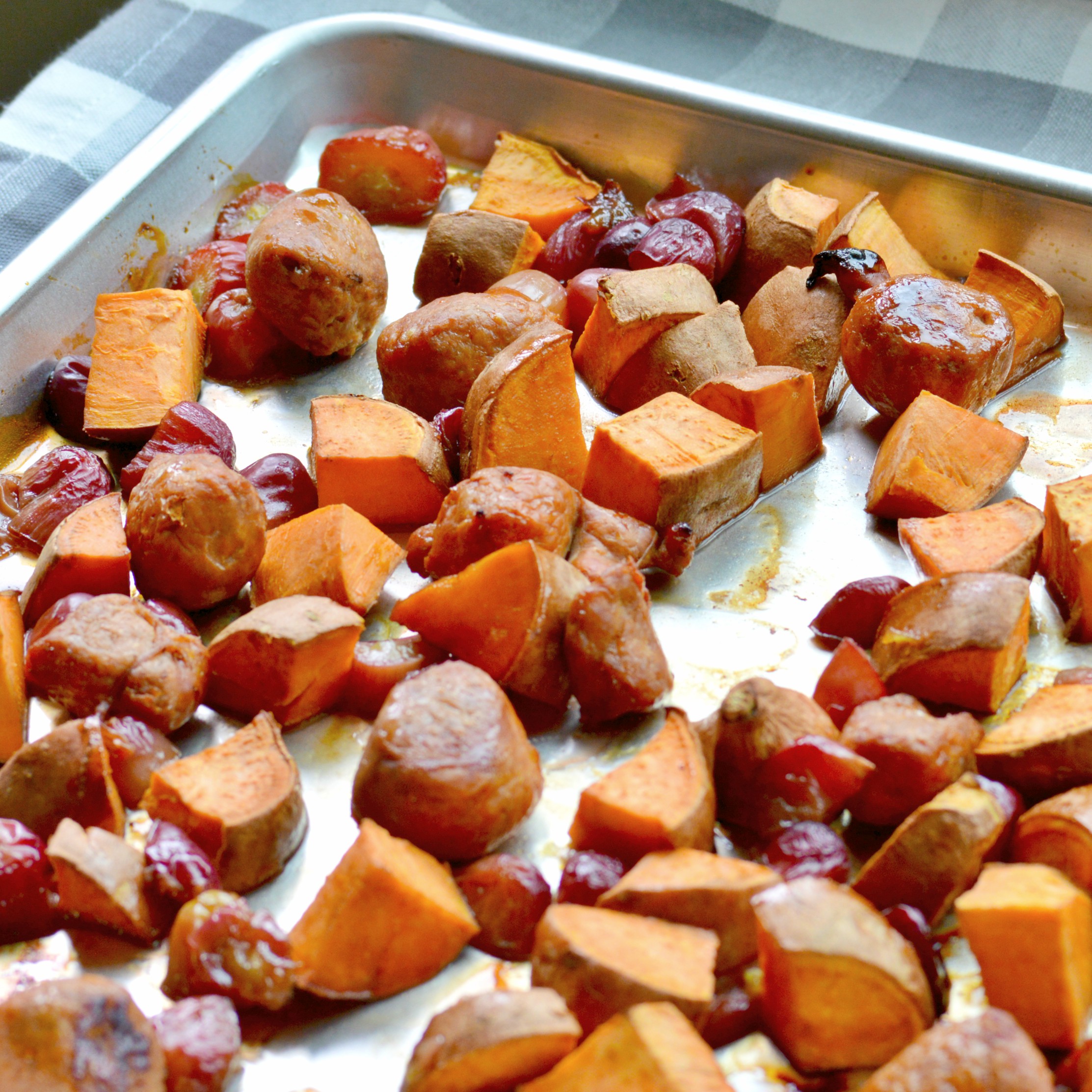 Sausage SP and Grape 600x600 Sausage SP and Grape 600x600